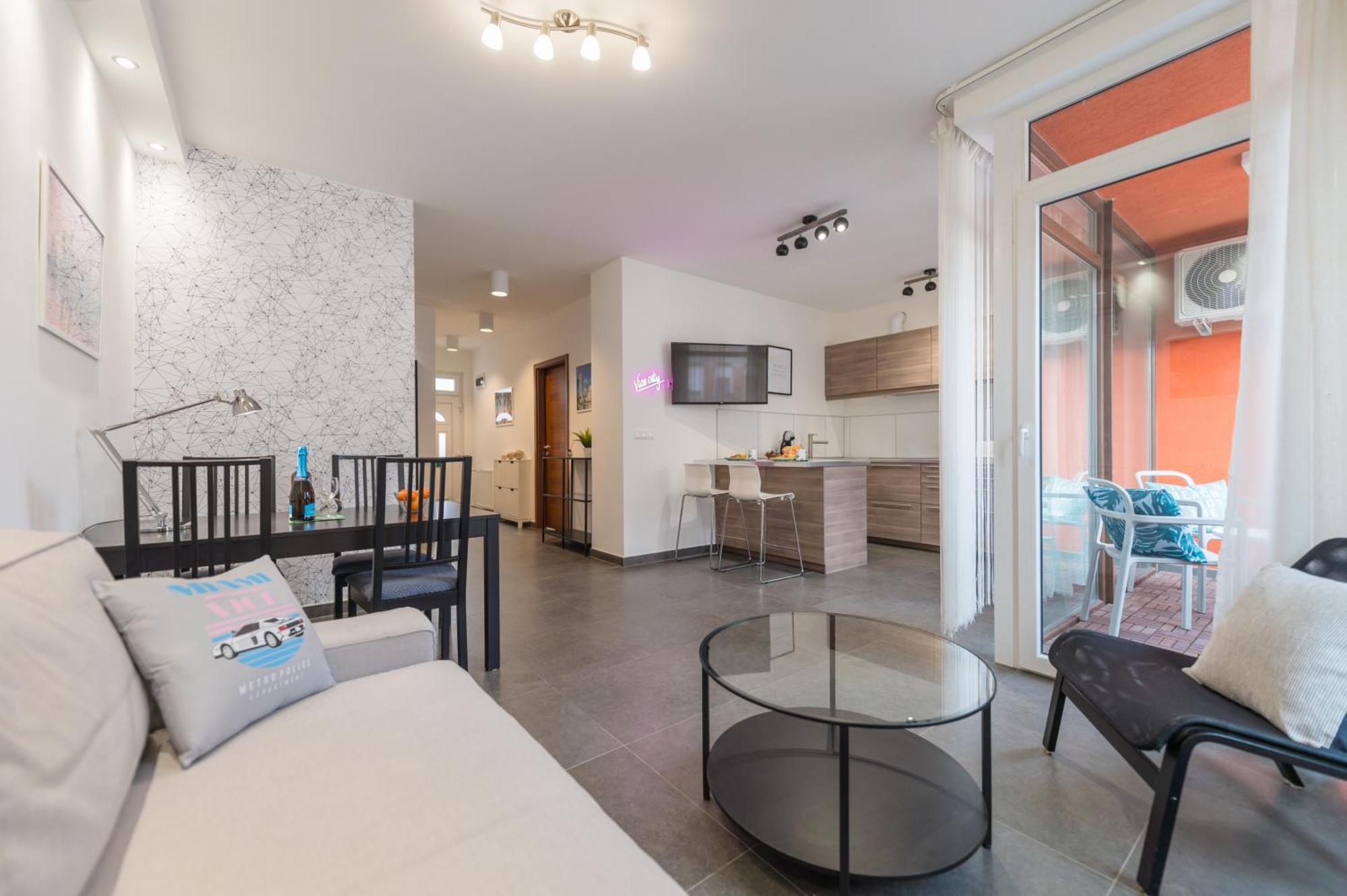 Miami Vice Apartment With Balcony 부다페스트 외부 사진