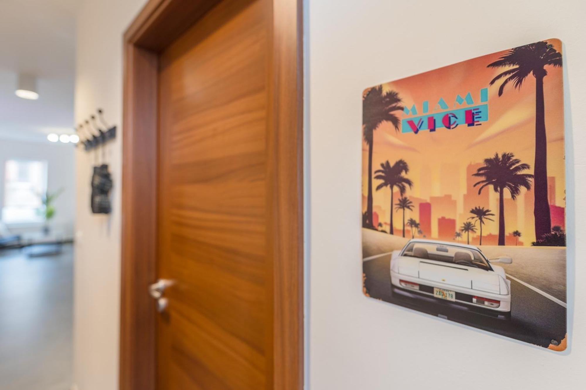 Miami Vice Apartment With Balcony 부다페스트 외부 사진