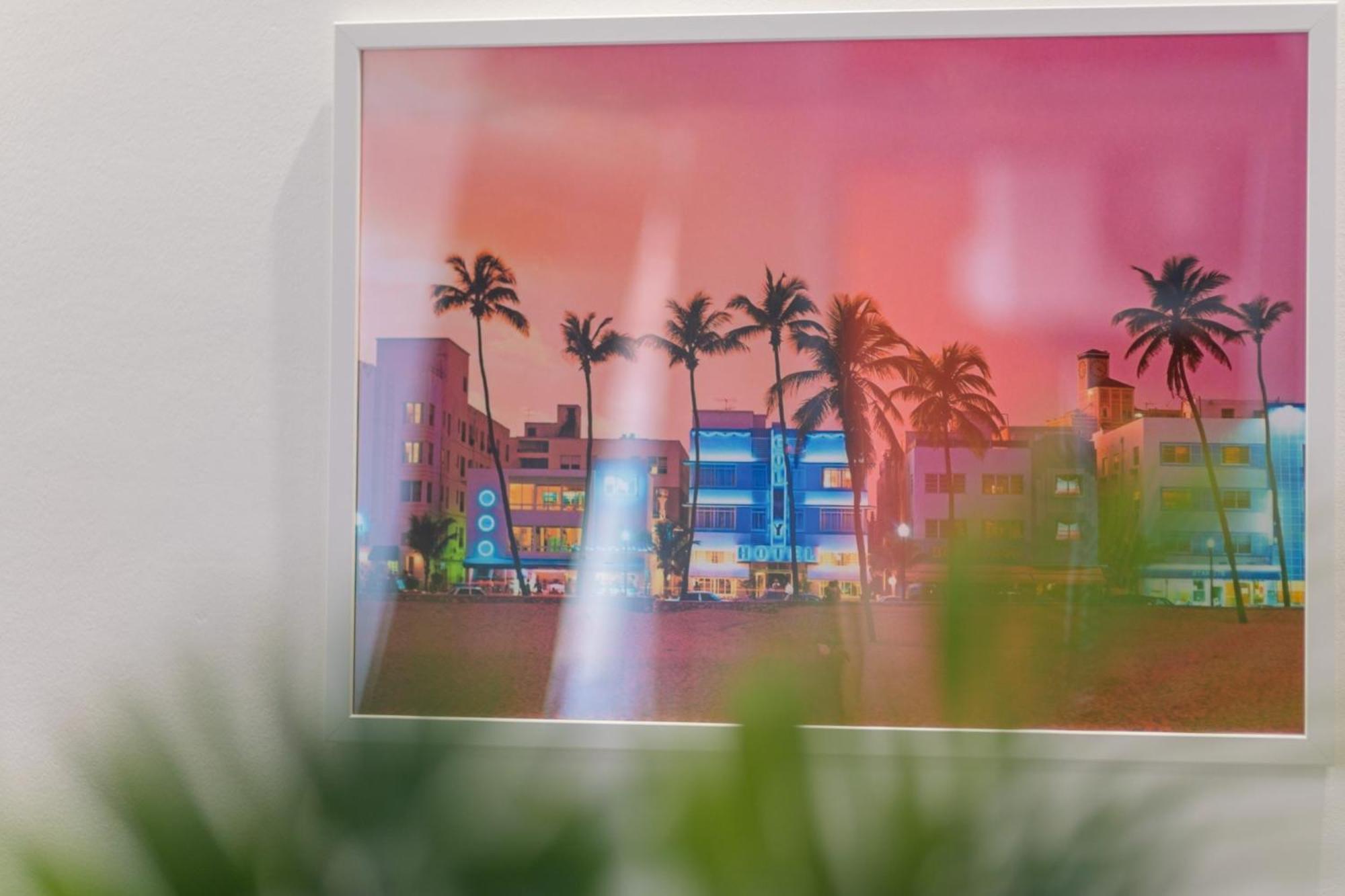 Miami Vice Apartment With Balcony 부다페스트 외부 사진