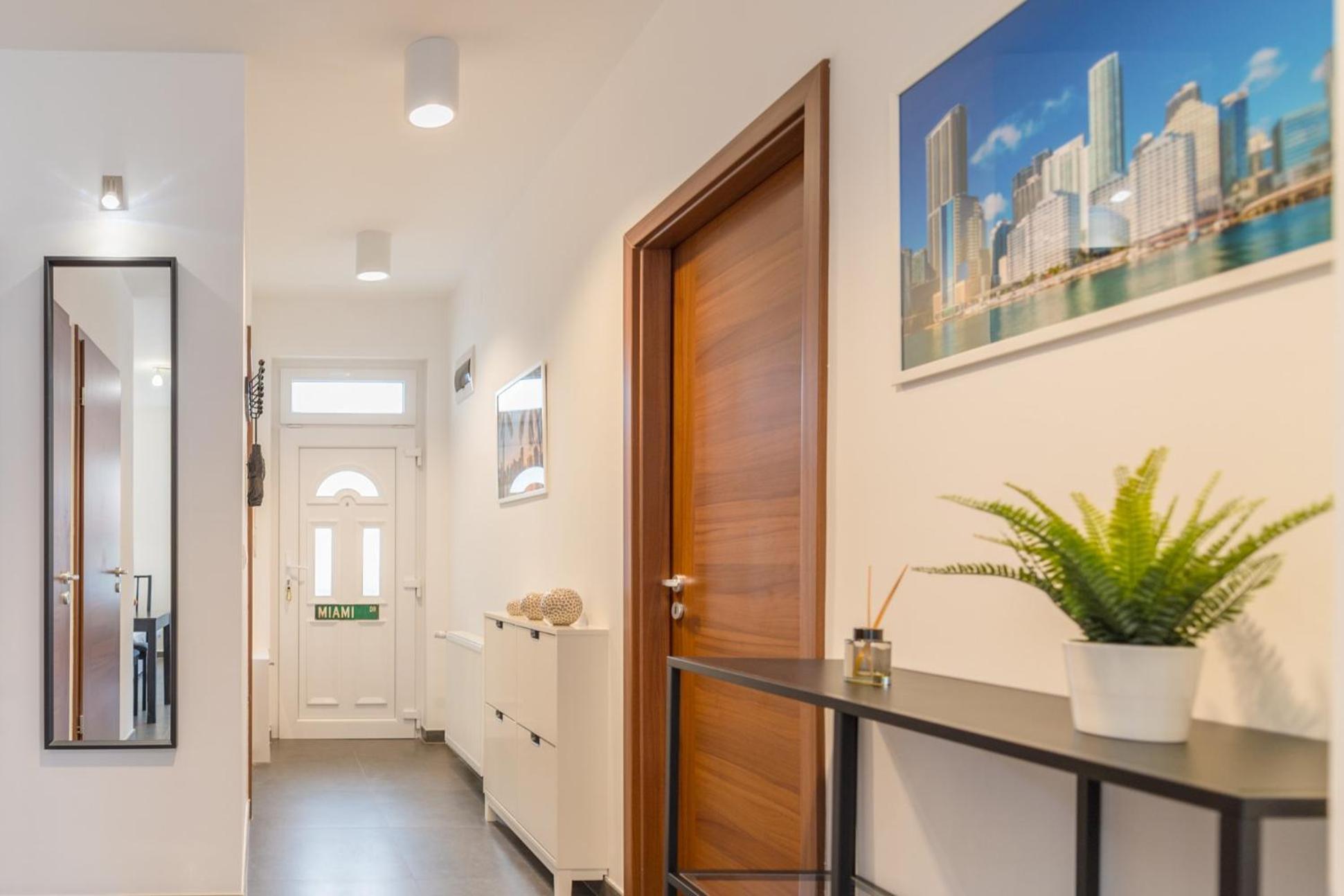 Miami Vice Apartment With Balcony 부다페스트 외부 사진