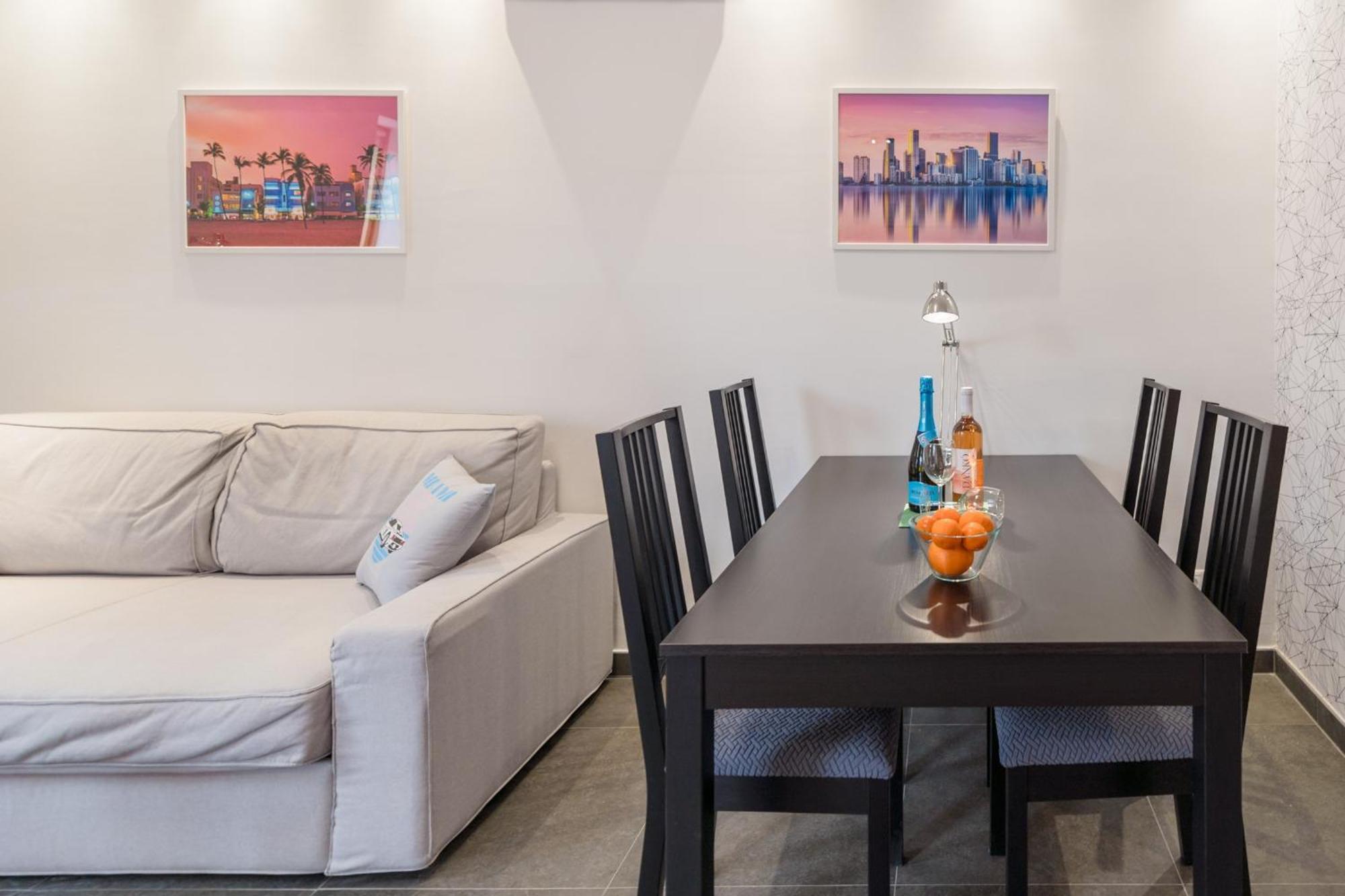 Miami Vice Apartment With Balcony 부다페스트 외부 사진