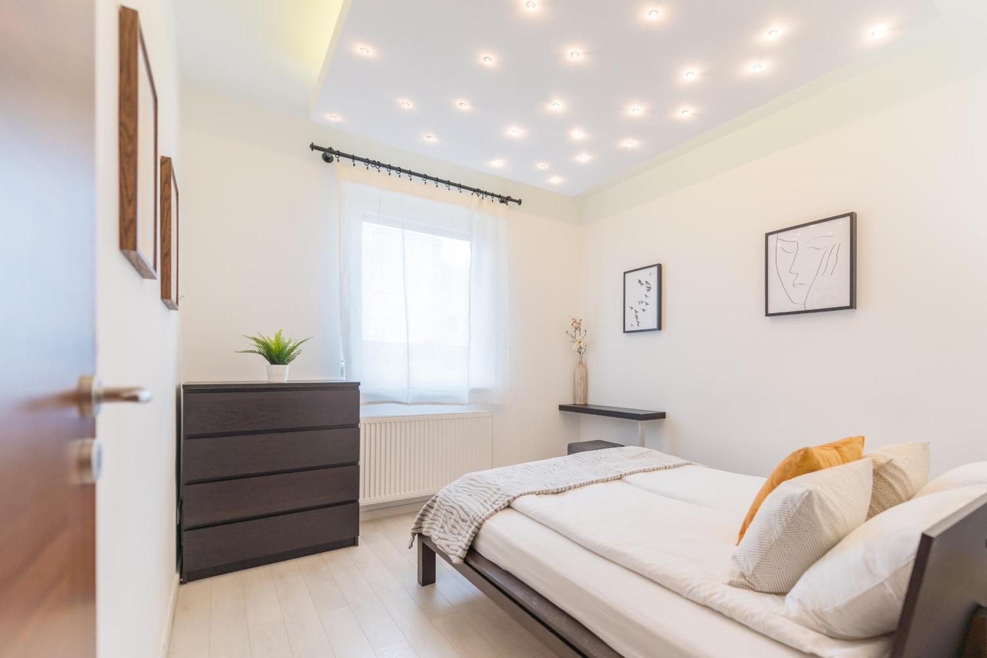 Miami Vice Apartment With Balcony 부다페스트 외부 사진